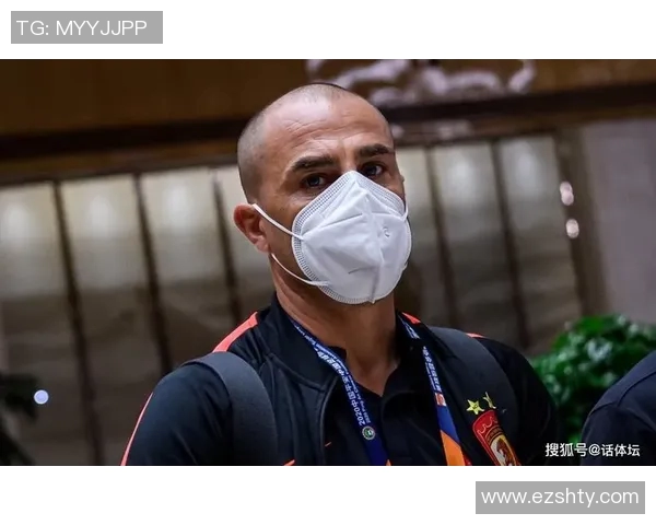 卡纳瓦罗如何在比赛中展现卓越领导力与指挥能力的深度解析