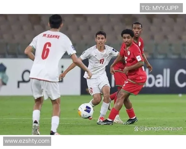 伊朗足球队逆袭战胜日本明星球员展现强大实力