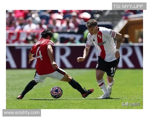 足球明星齐聚一堂精彩瞬间高清合照尽显风采与魅力